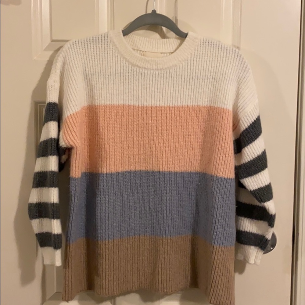 Women’s small sweater